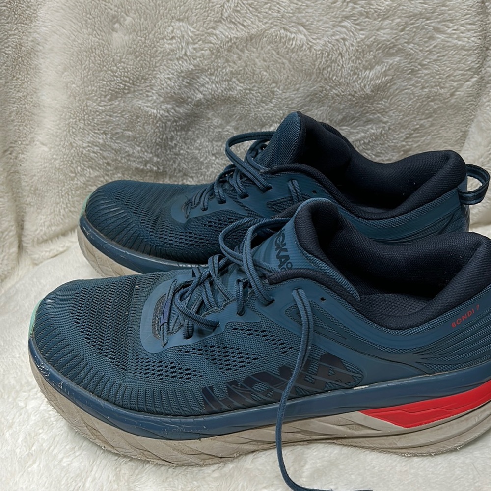 Hoka Bondi 7 . Men’s shoes size 10